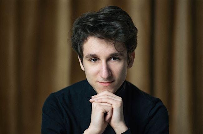 Valentin Magyar, piano