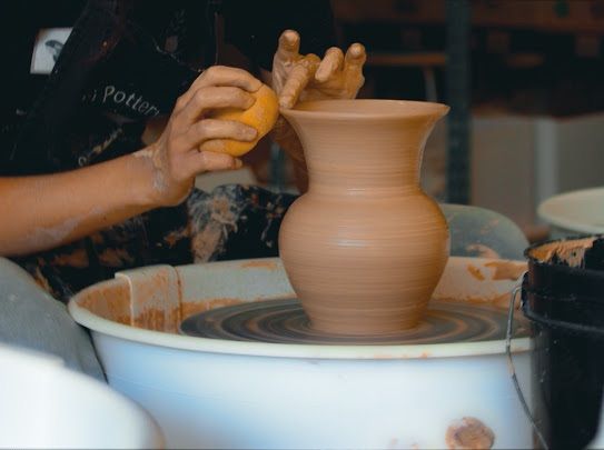 2 hrs beginners Pottery wheel  class 