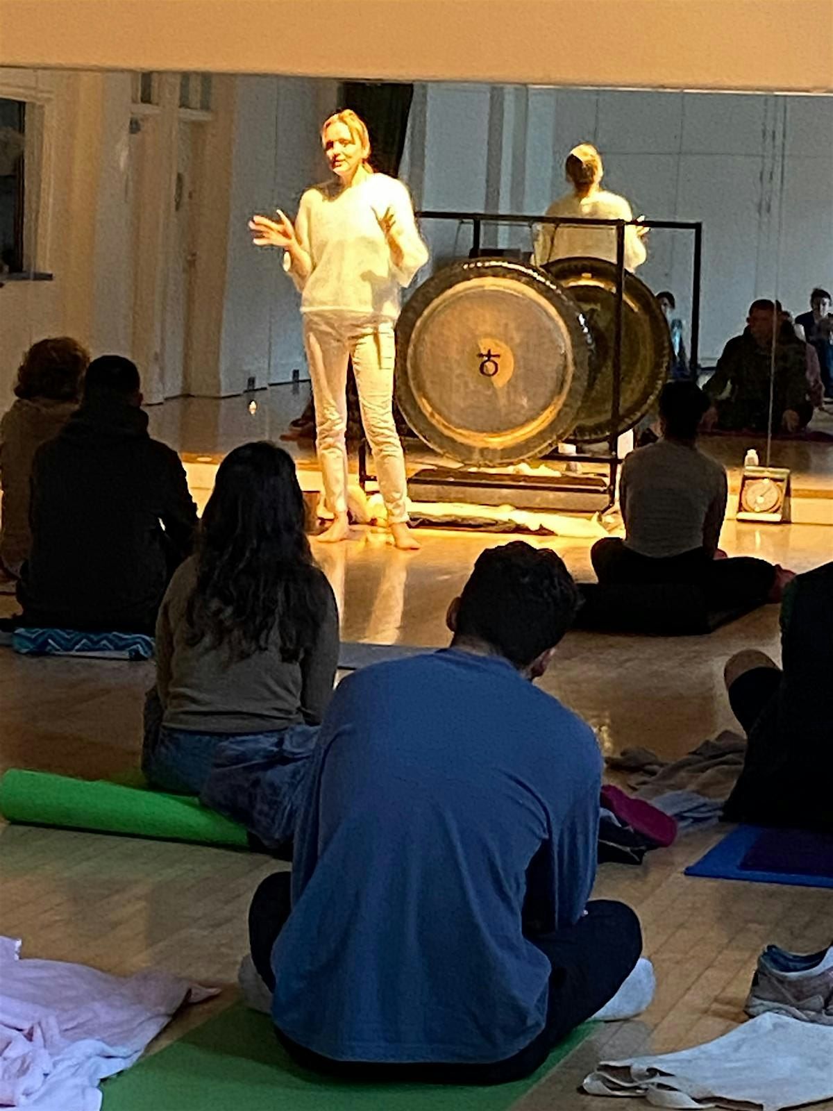 Gong Bath in POND SQUARE CHAPEL in HIGHGATE
