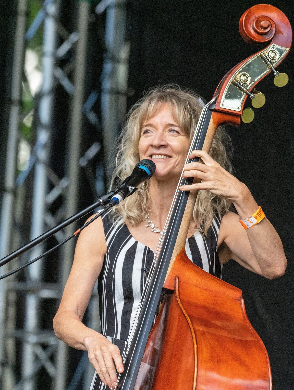  Nicola Farnon Trio 