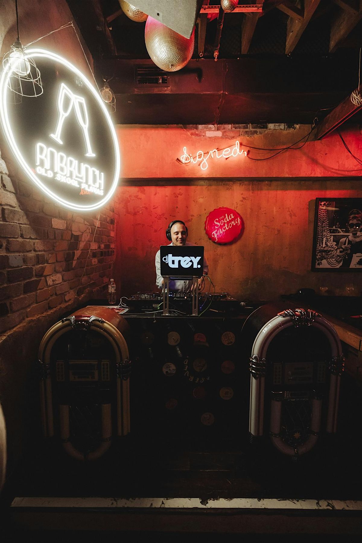 RNBRUNCH  SPRING-SUMMER SERIES - BOTTOMLESS & OLD SKOOL @ SODA FACTORY