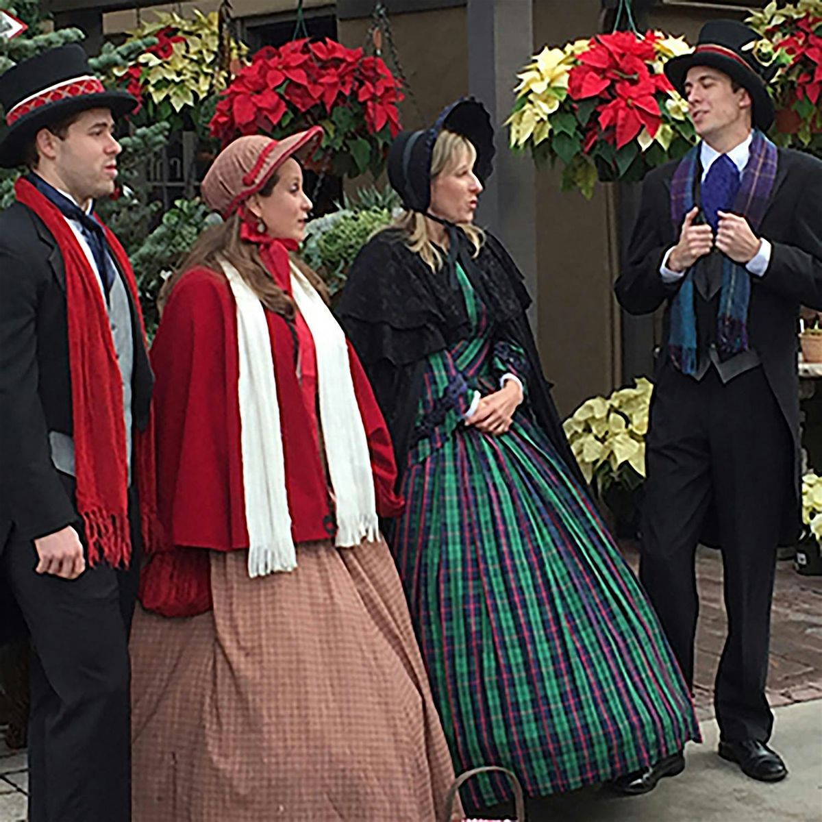 Lil\u2019 Dickens Carolers