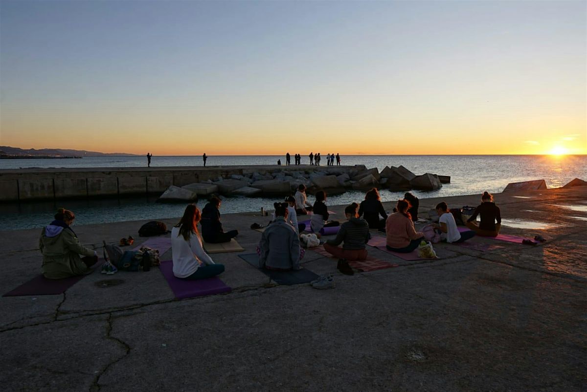 Vinyasa Yoga para Mujeres (Principiante\/Intermedio)