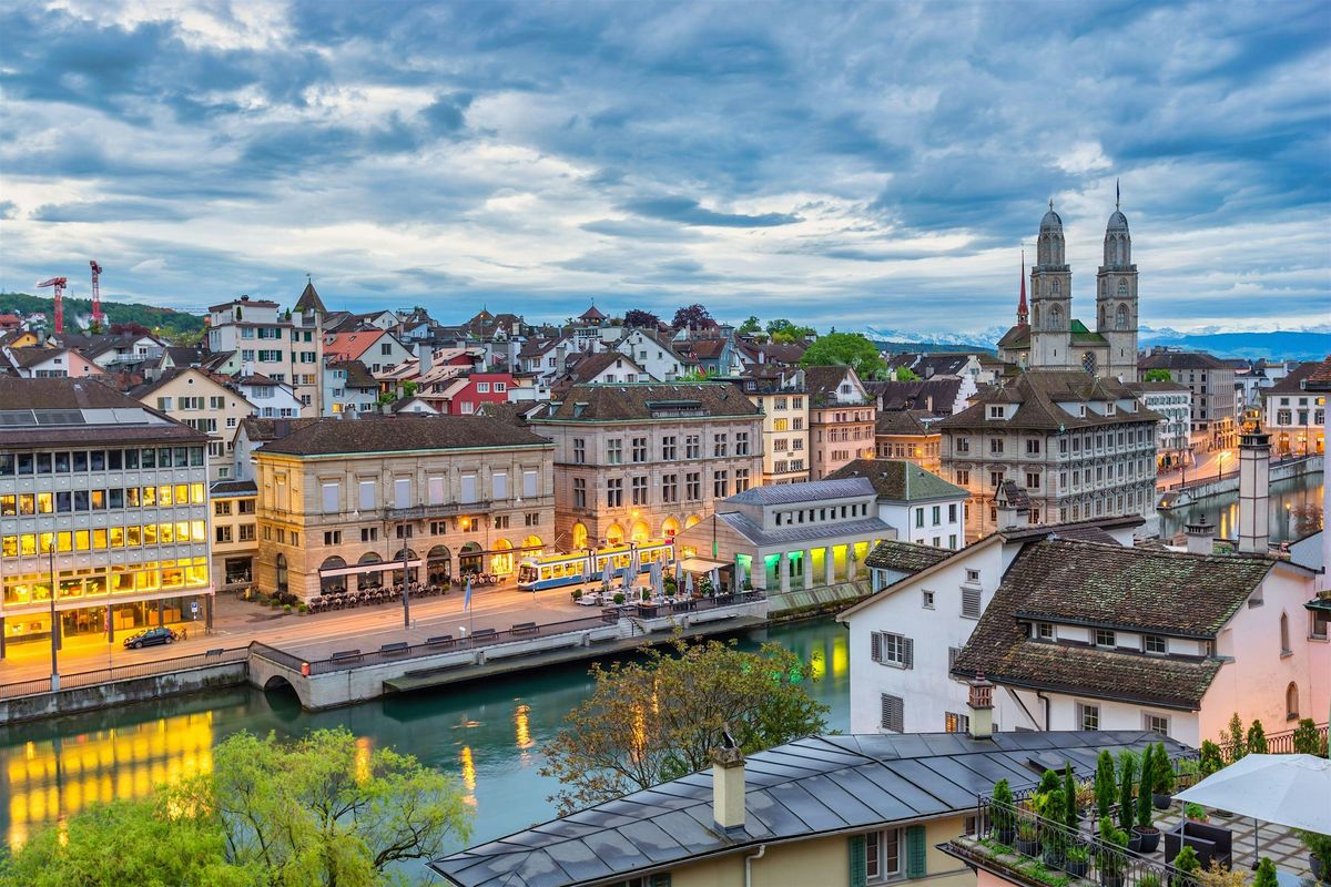 Adventurous Scavenger Hunt! - Zuerich (Kreis 1) \/ Lindenhof Scavenger Hunt