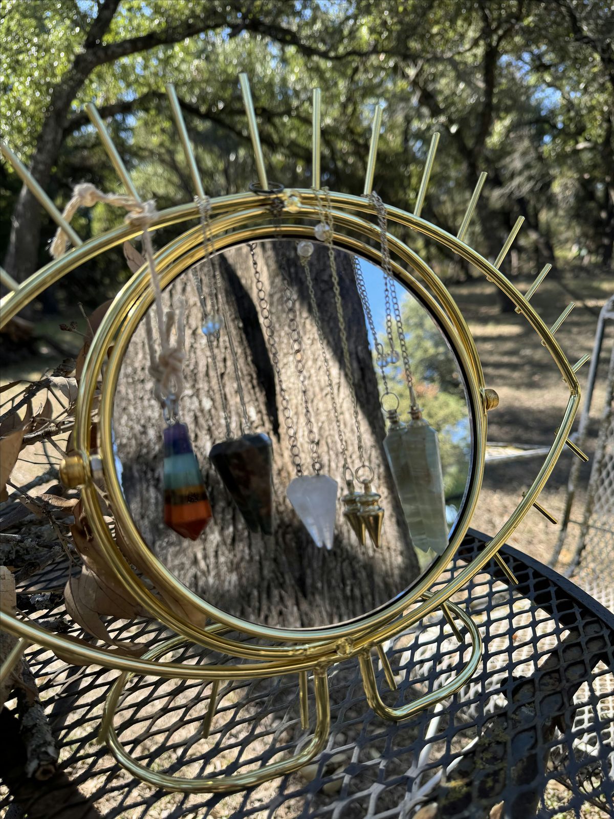 How to Use a Pendulum, Participatory Experience