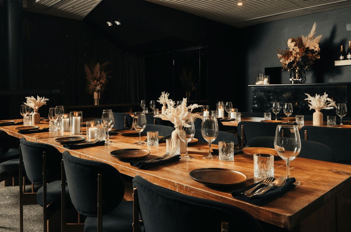 LUX VIP MELB : Lunch at The George on Collins