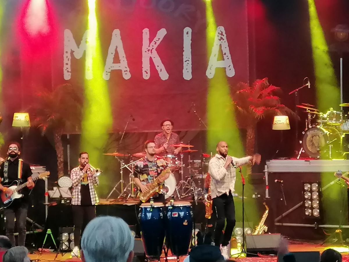 Makia Live @ Das Bett