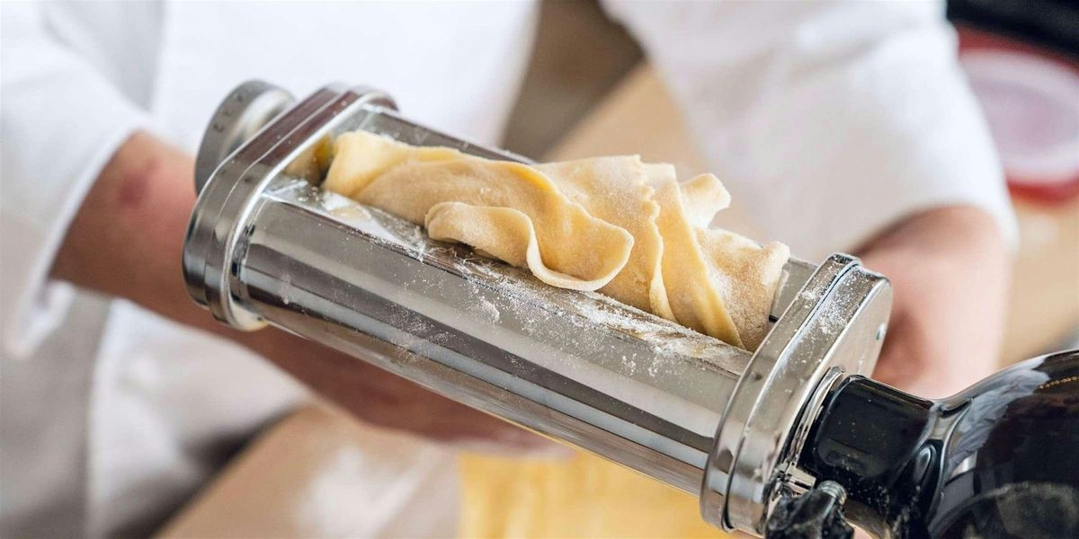 Make Fresh Fettuccine and Spaghetti From Scratch - Cooking Class by Classpop!\u2122