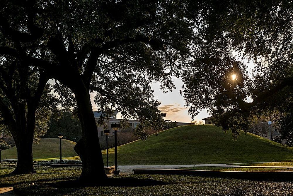 LSU Science Caf\u00e9: Mounting Evidence\u2014Research on LSU Campus Mounds