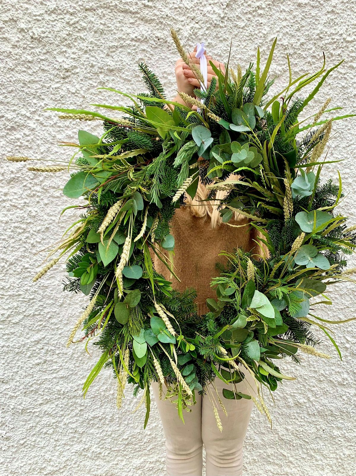 Christmas Wreath Workshop with @theflowerladyflorist