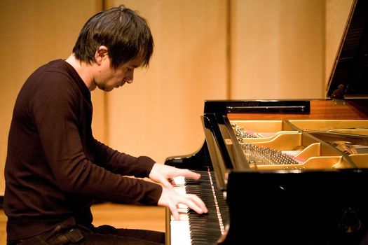 Piotr Anderszewski plays Bach