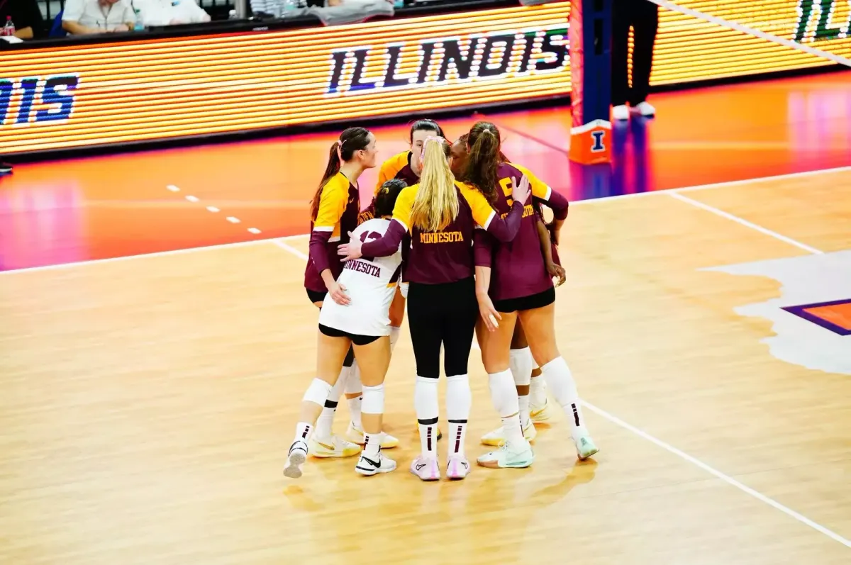 Illinois Fighting Illini at Minnesota Golden Gophers Womens Volleyball