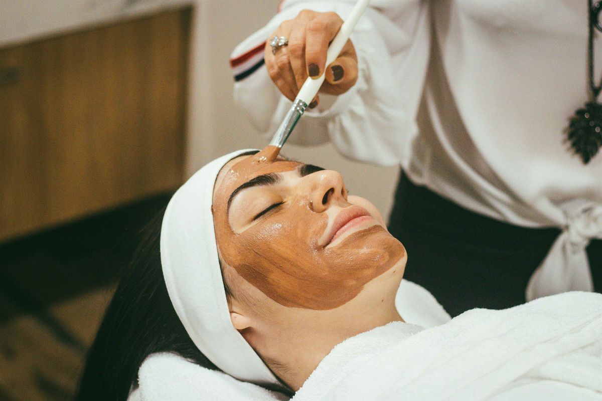 Cosmic Shungite Refresher Facial