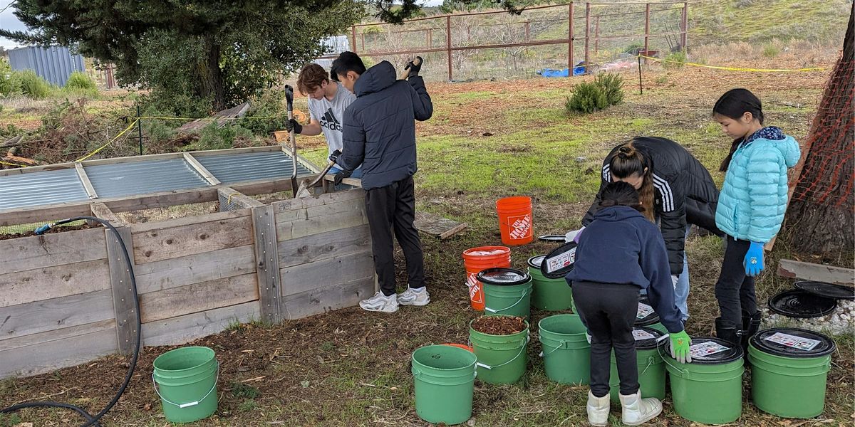 San Mateo Phoenix Garden Compost Volunteer \/ Voluntariado de Abono Org\u00e1nico