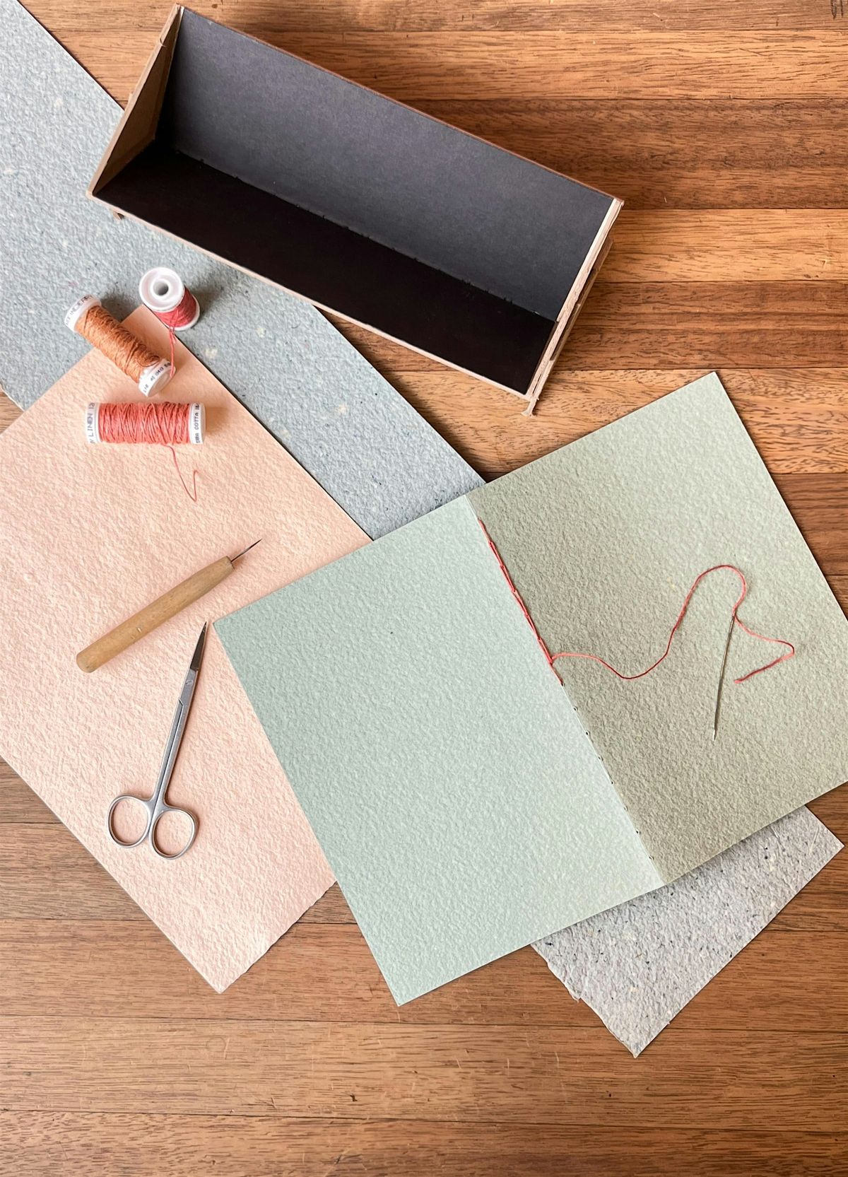 Atelier de couture de petits carnets avec Delphine Platten