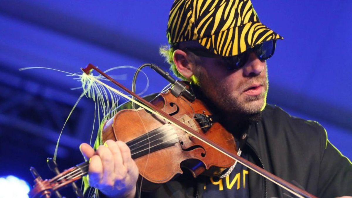 Ashley MacIsaac - Ontario Festival of Small Halls