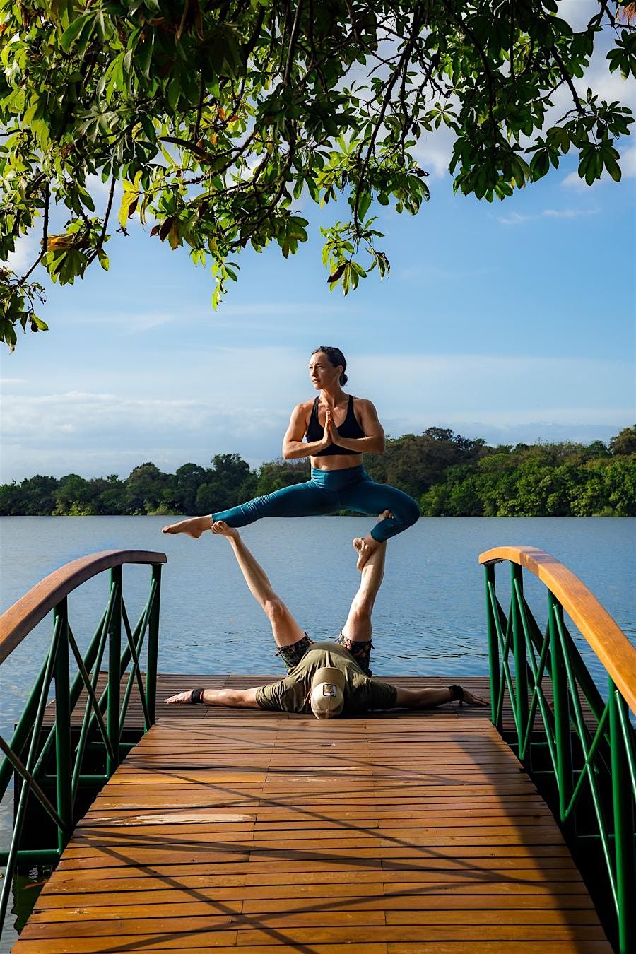 Intro to Acro Yoga ( Level 1 )