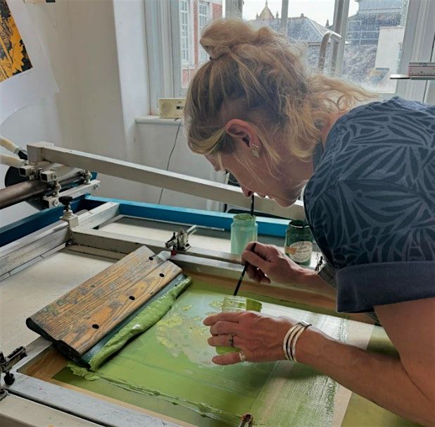 Introduction to Stencil-Based Screen-Printing with Tushka Illustrates