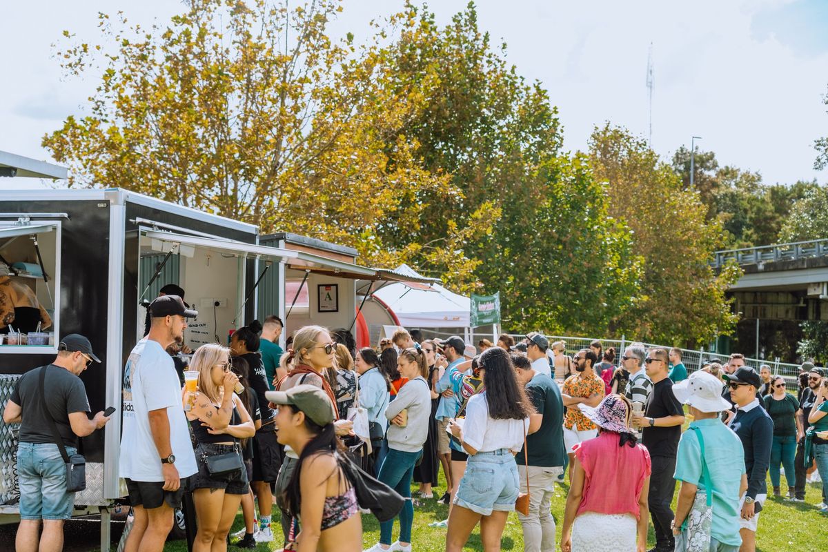 Takapuna's Food Truck Night