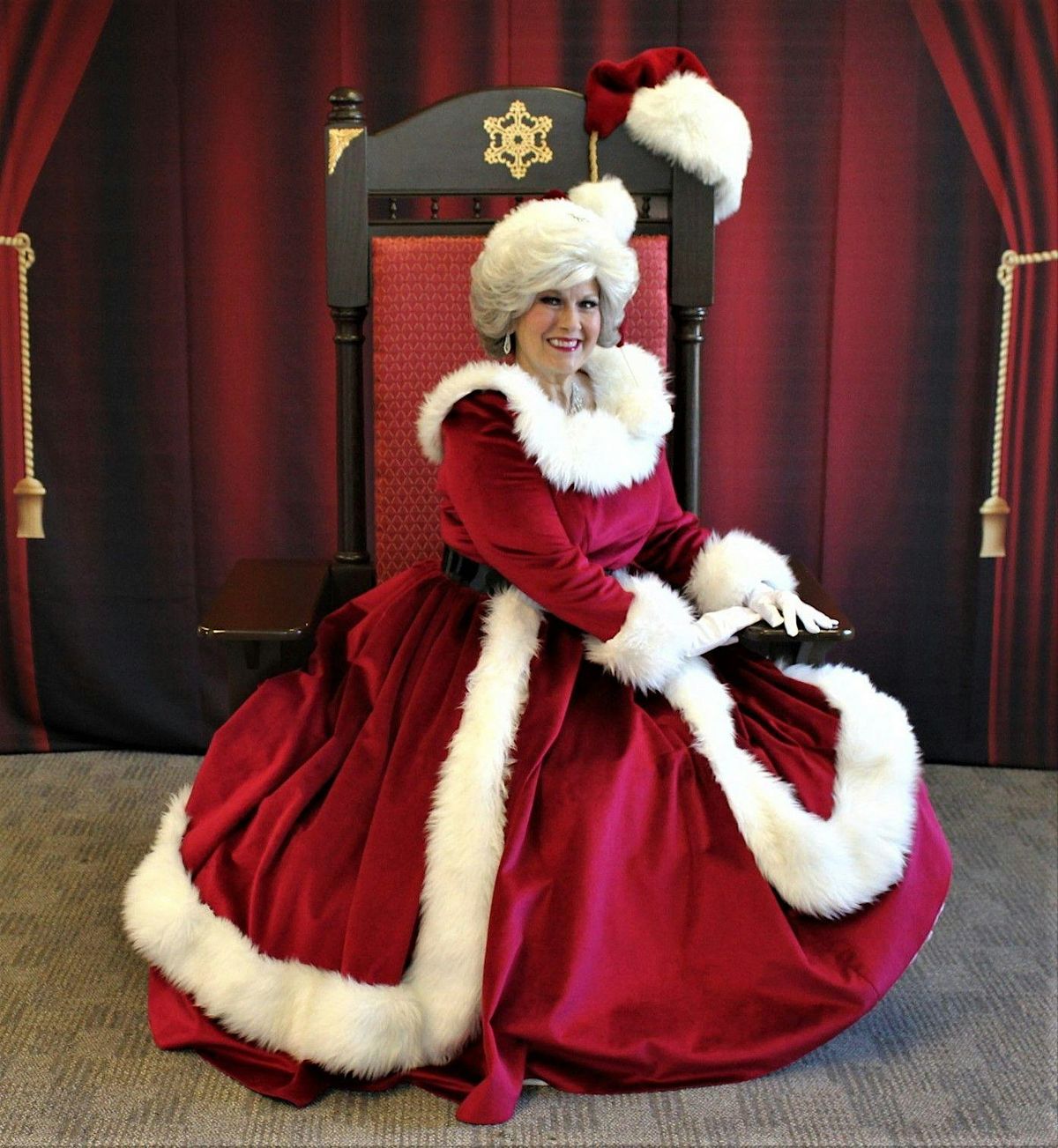 North Pole Groove: FREE Mini Disco with Mrs. Claus!