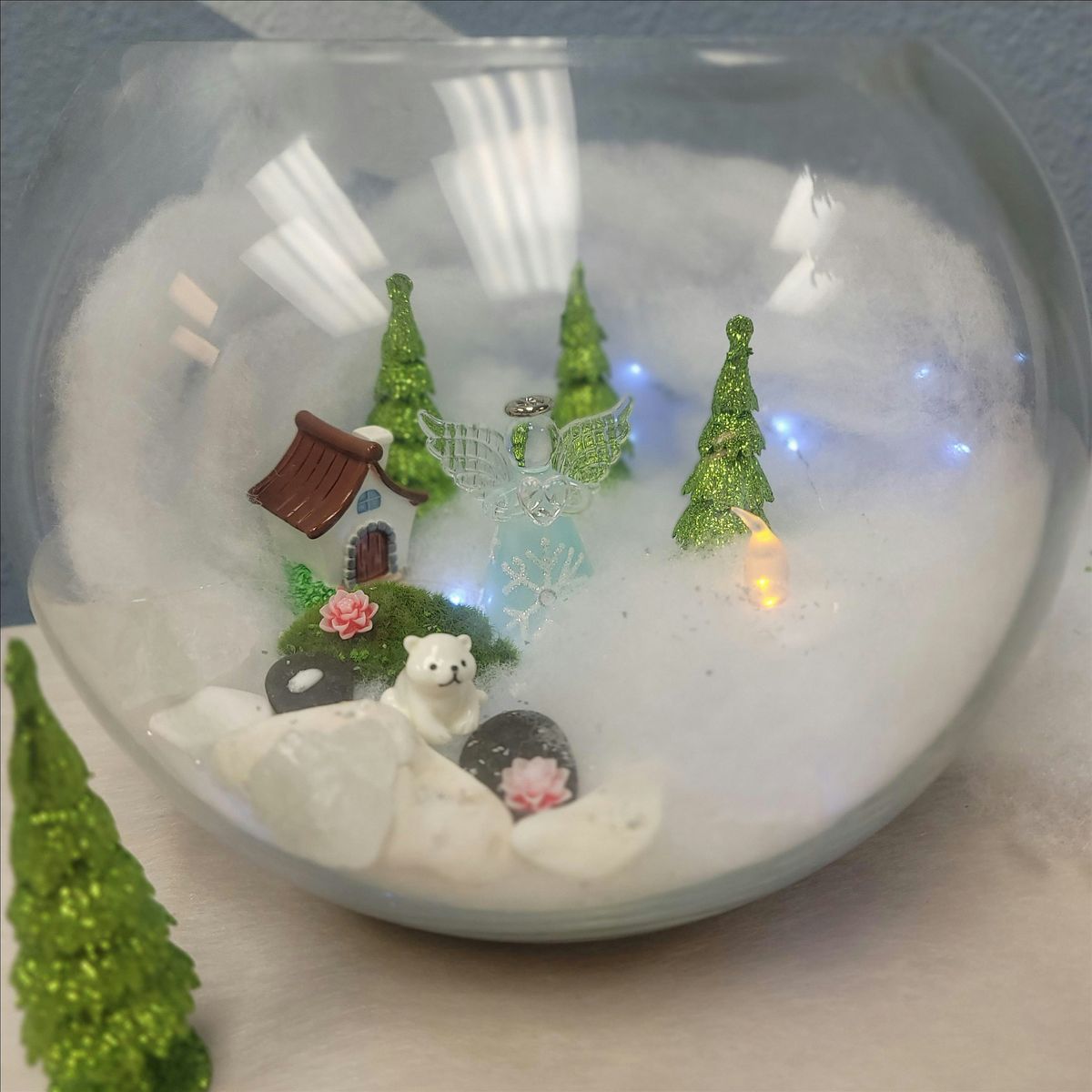 Make a Snowy Globe! Christmas Workshop!