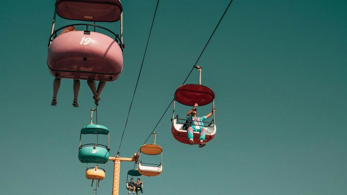 Apres-Ski Speed Dating: Come Date Skiers & Boarders!