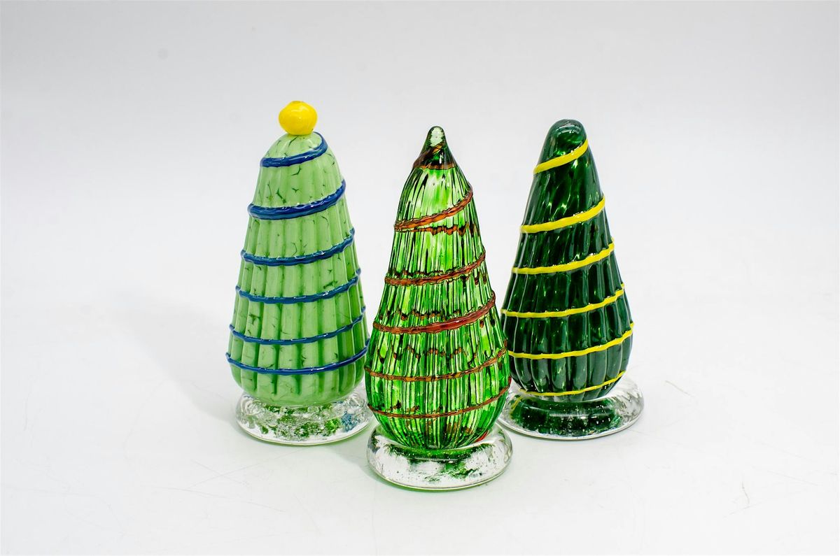 Wrap your Holiday Tree with style and pizzazz! It's a new challenge!