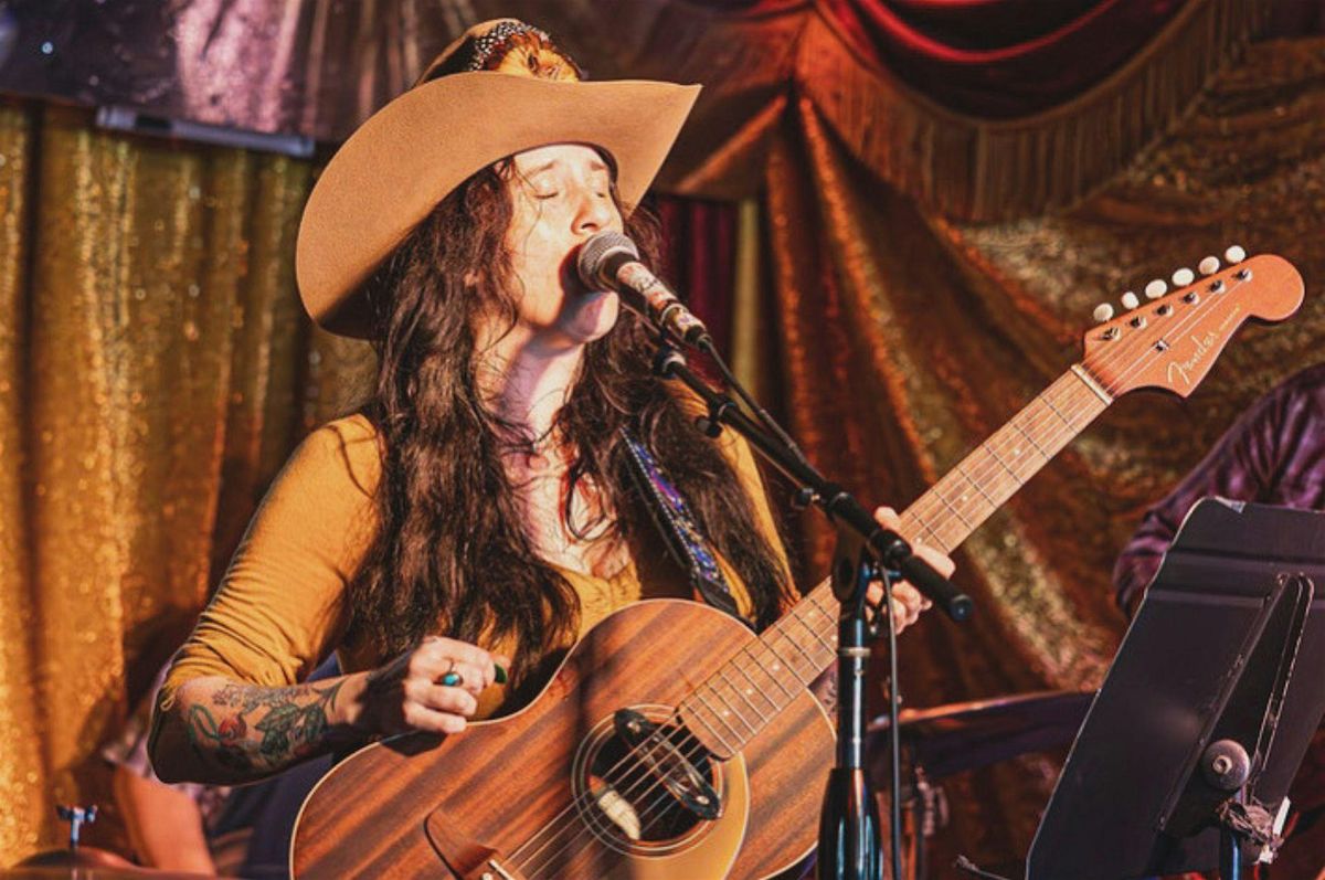 Lindsay Beaver | Lone Star Court & Water Trough | Domain Dr , TX