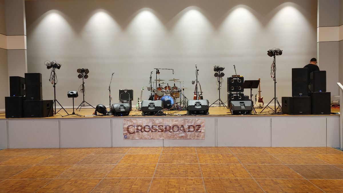 Crossroadz Performing At The BlueGill