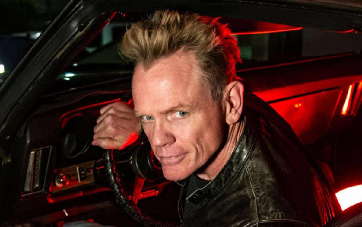  Christopher Titus (21+)