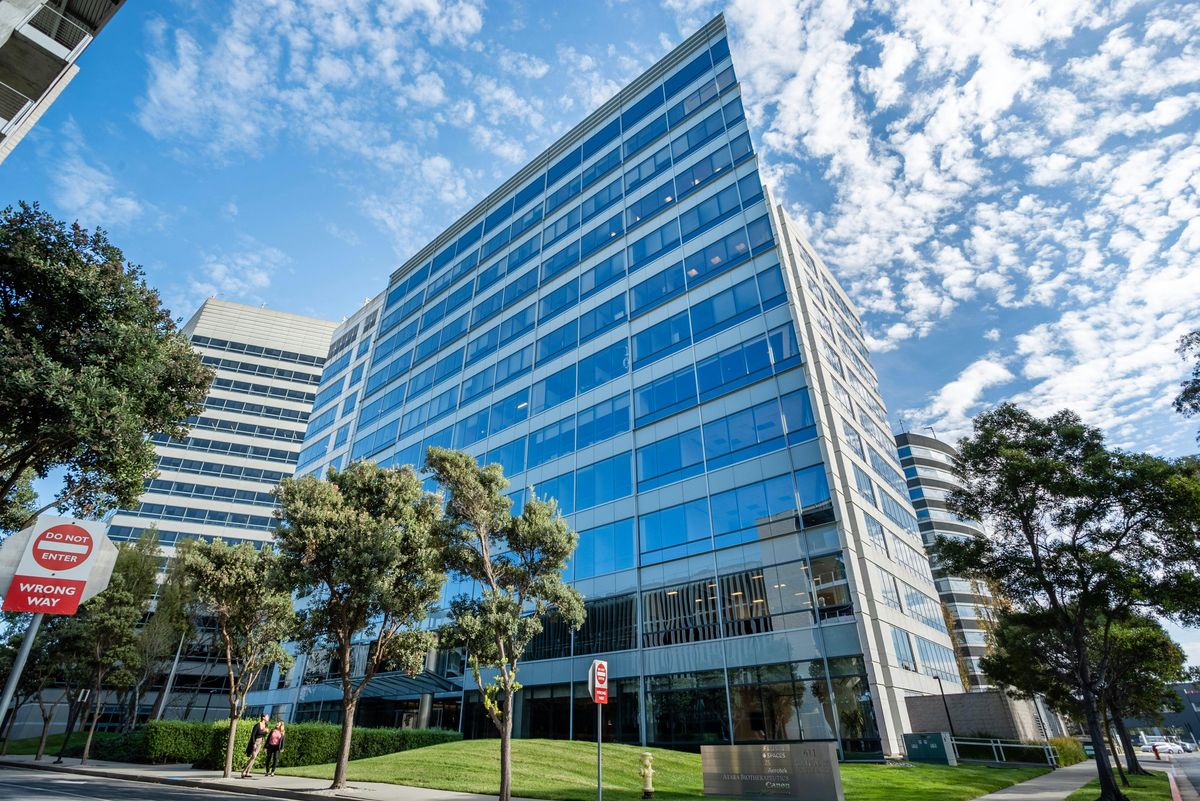 Spaces Oyster Point! FREE Lounge + FAST WIFI + FREE Coffee