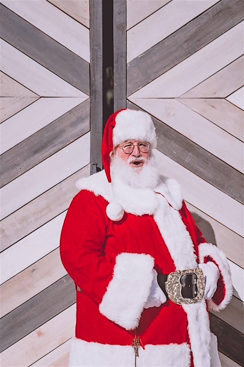 Christmas Card Photo Shoots with Santa on the Farm