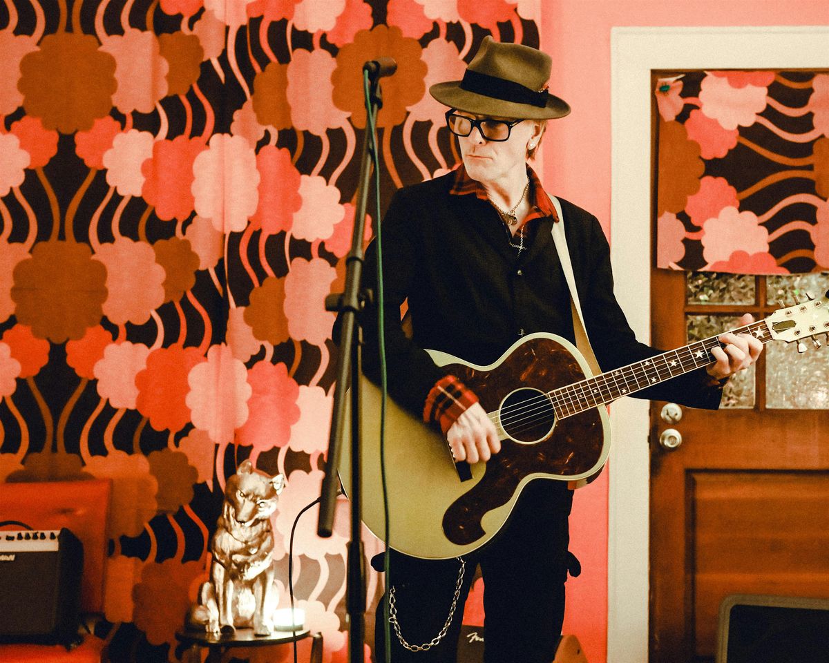 Tommy Stinson (The Replacements)in a backyard in Harrisburg PA