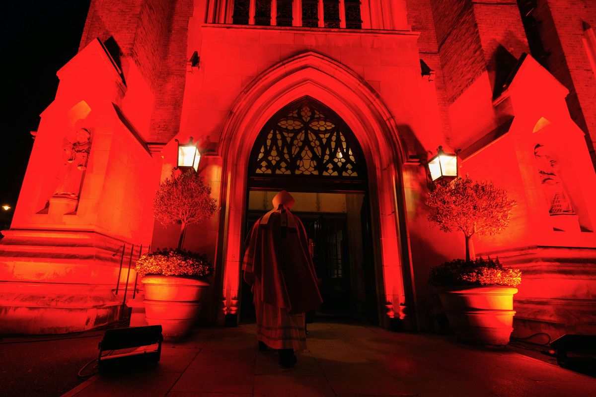#RedWednesday Holy Mass, London