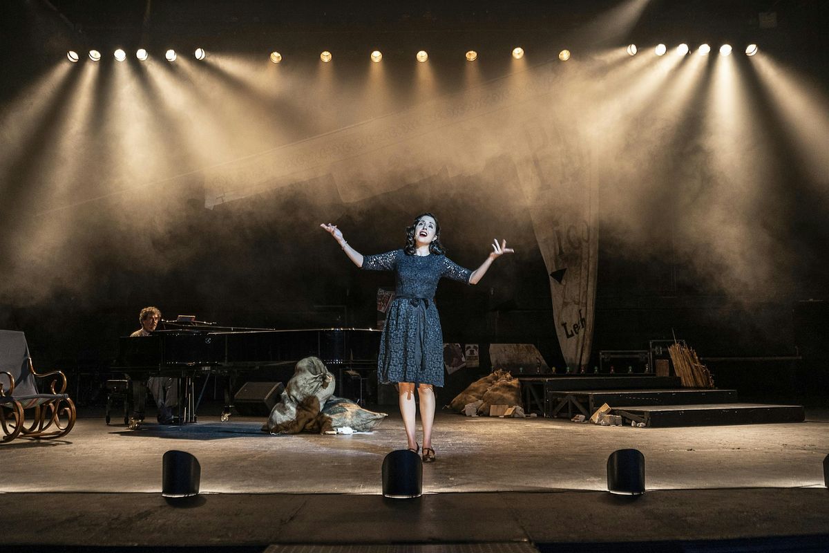 LAS NOVIAS VIUDAS_\u00cdcara Teatro_ ESCENA D'ACI_Teatre