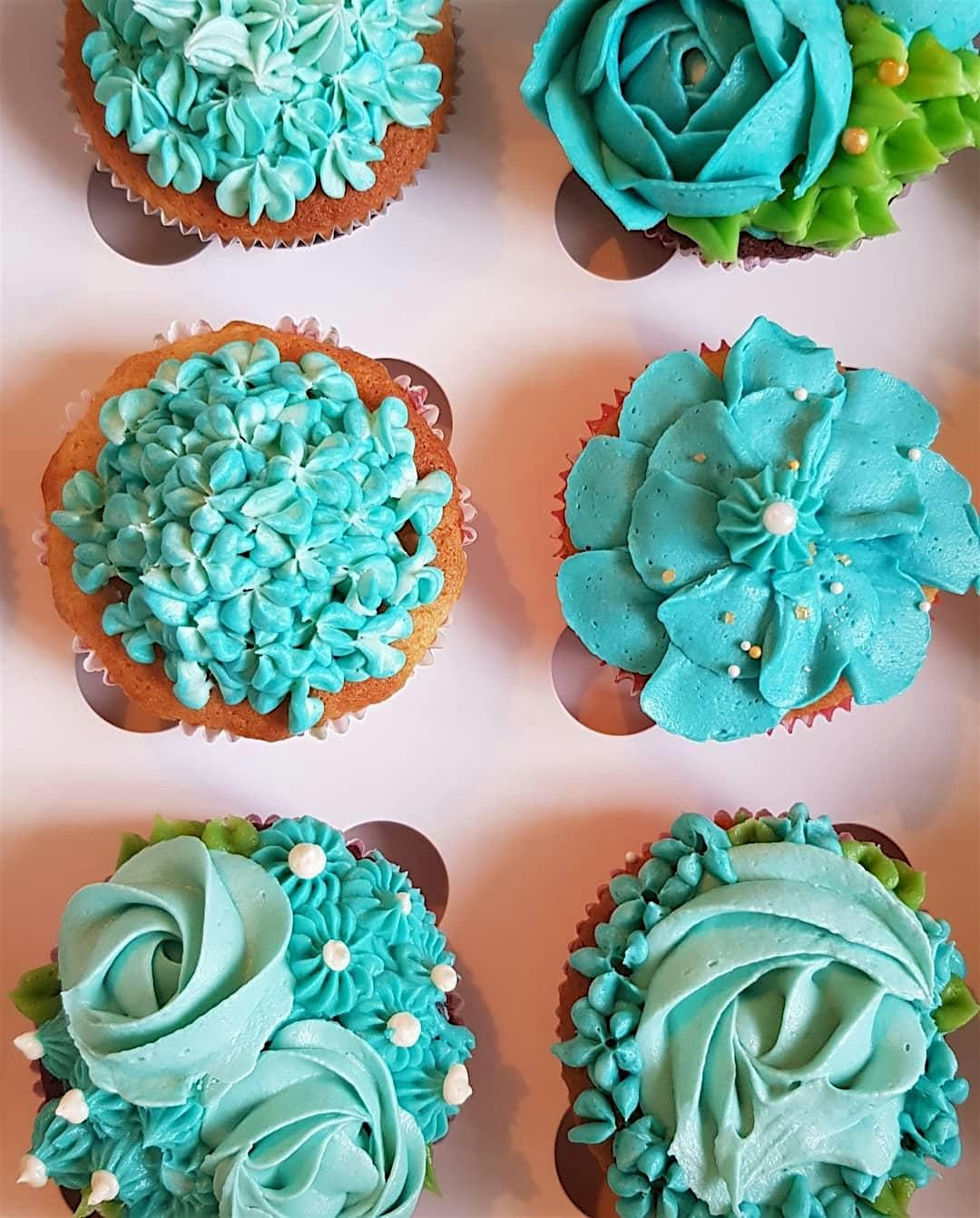 Bl\u00fcten Cupcake aus Buttercreme