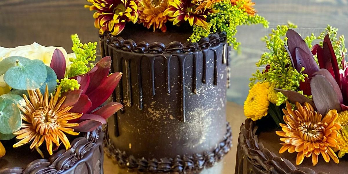 Sharp & Smooth Chocolate Ganache with Fresh Flowers Cake Decorating Class