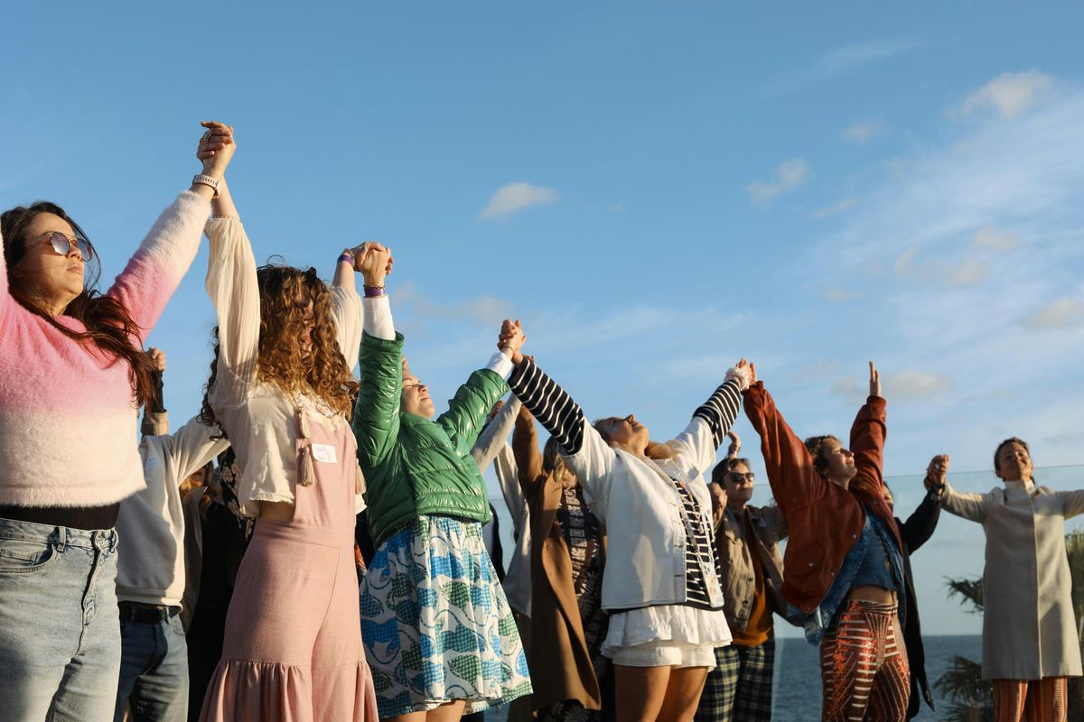 Christmas Morning Yoga with Live Music - Feel Good Flows