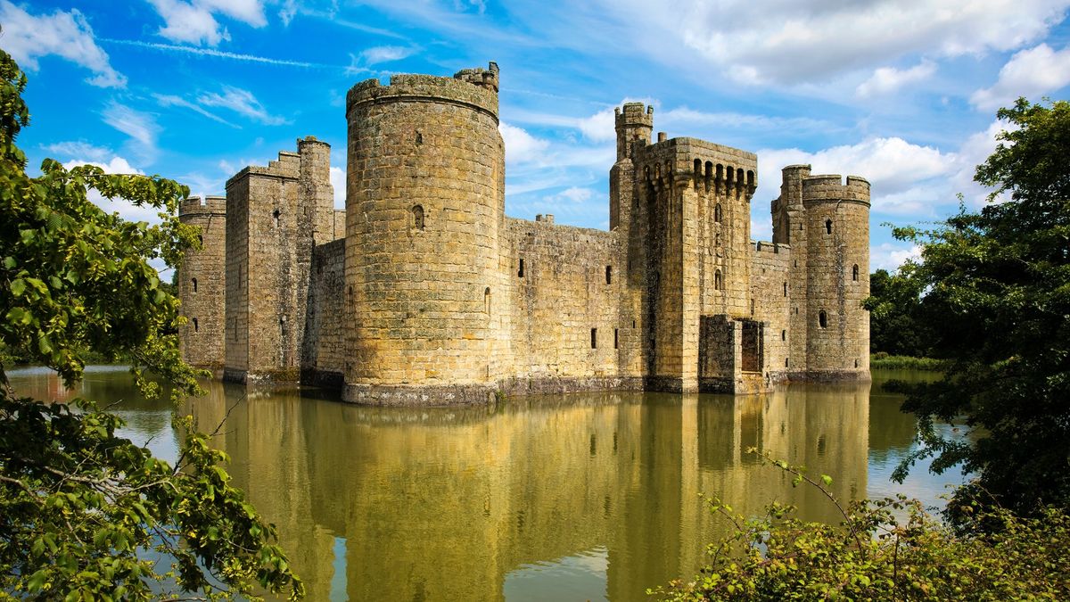 Bodiam Castle and Hurst Green walk - Saturday 12 Apr 2025