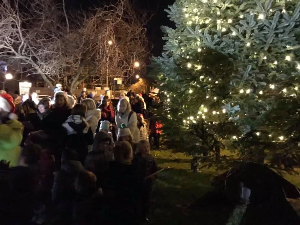 Corstorphine Christmas Lights Switch On