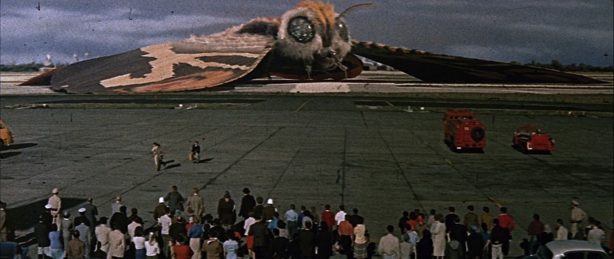 Cin\u00e9 Rio - Mothra