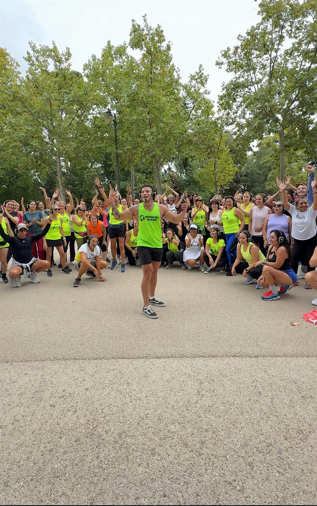 TERAPIA DE BAILE CON AURICULARES S\u00e1bado 22\/11