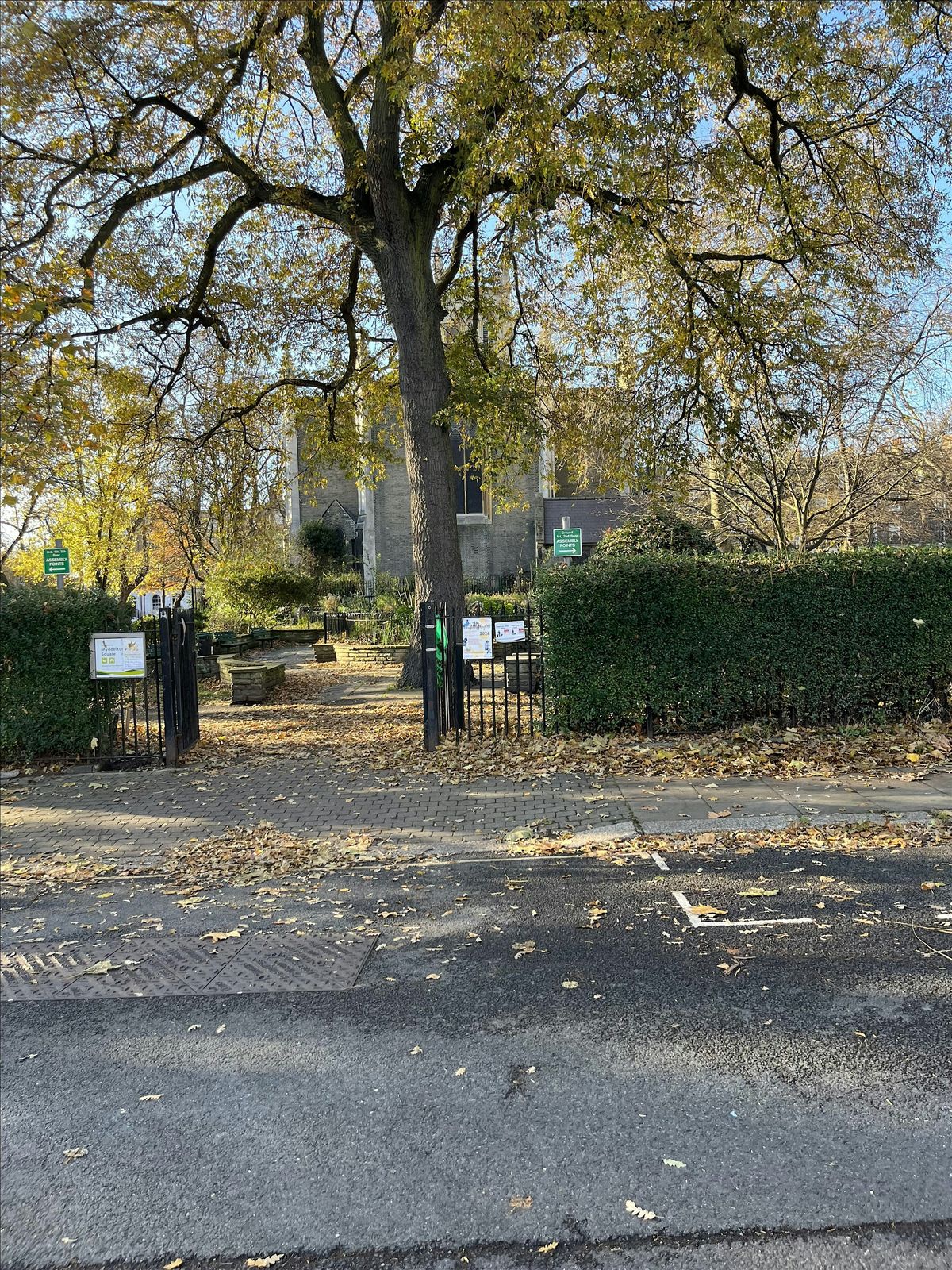 Islington Health and History Walk: Myddelton Square and Spa Green