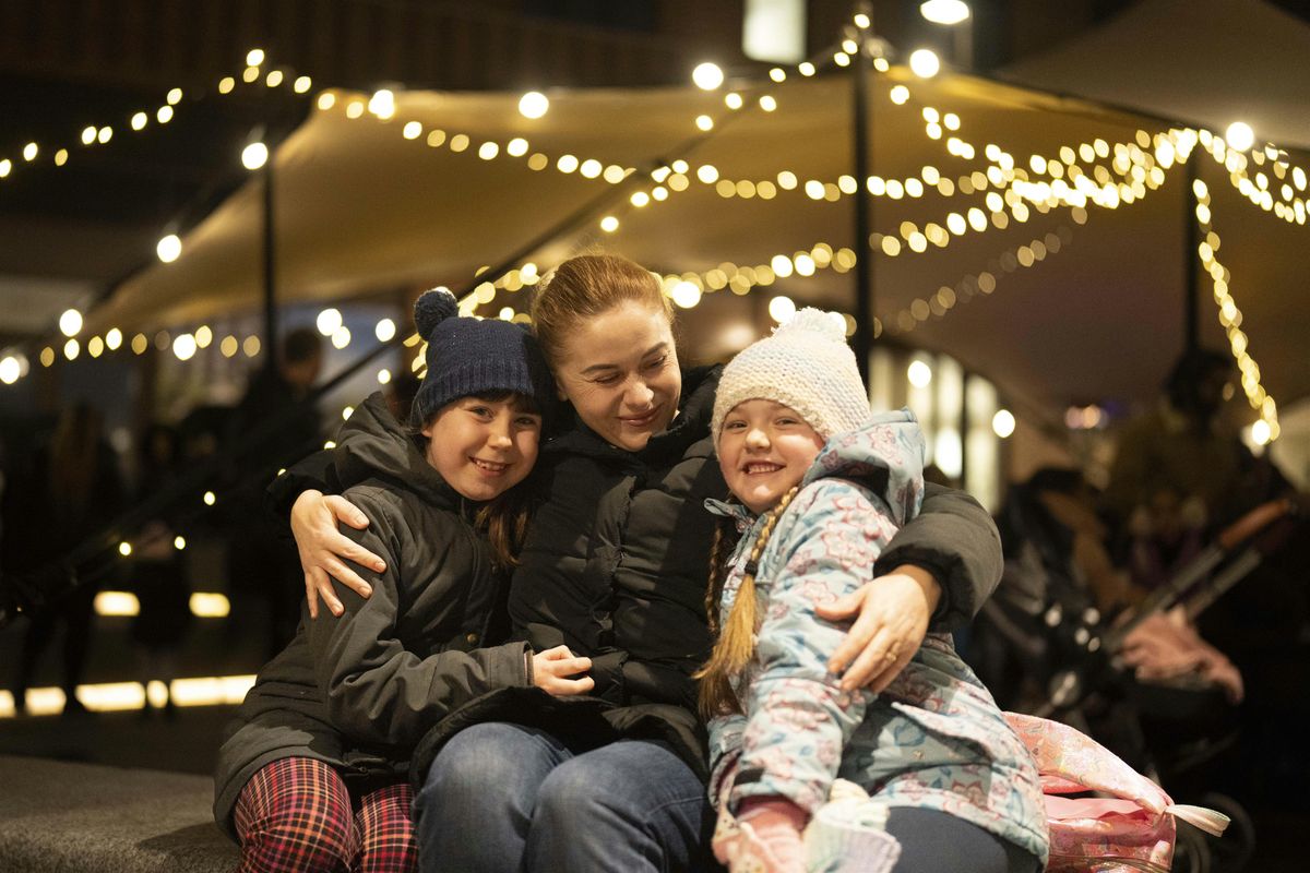 Greenford Quay Christmas Lights Switch On and Festive Market