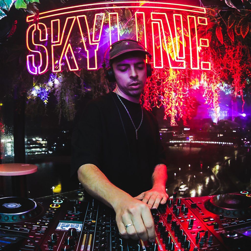 Skyline presents Ezequiel Arias ANL