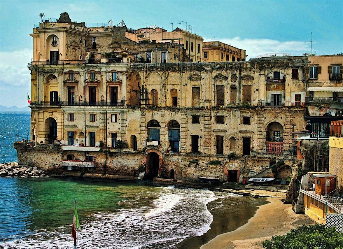 "Trekking Urbano a Posillipo: Panorami e Storia nel Cuore di Napoli"