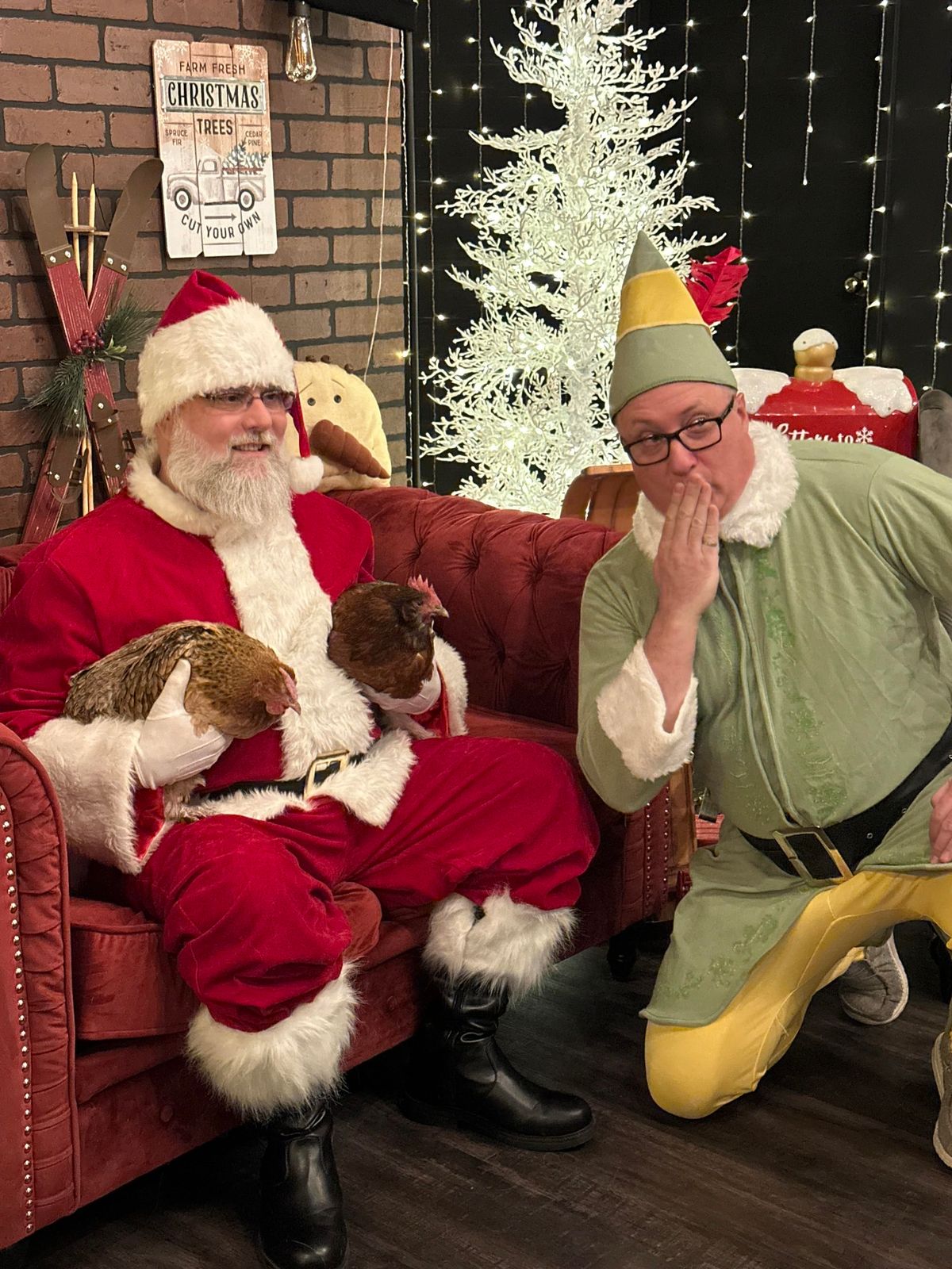 PET photos with Santa by donation to the Foodbank