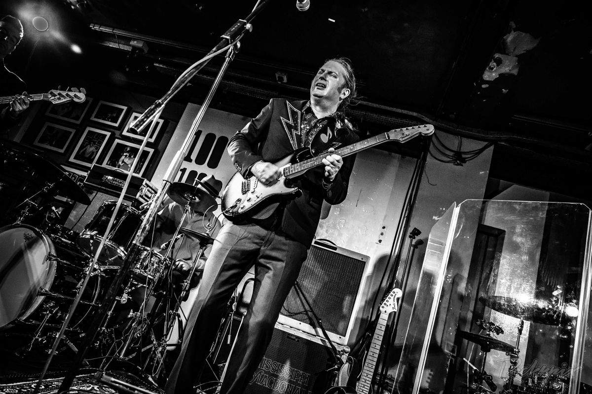 blues @ temperance | Mississippi McDonald "Christmas show"