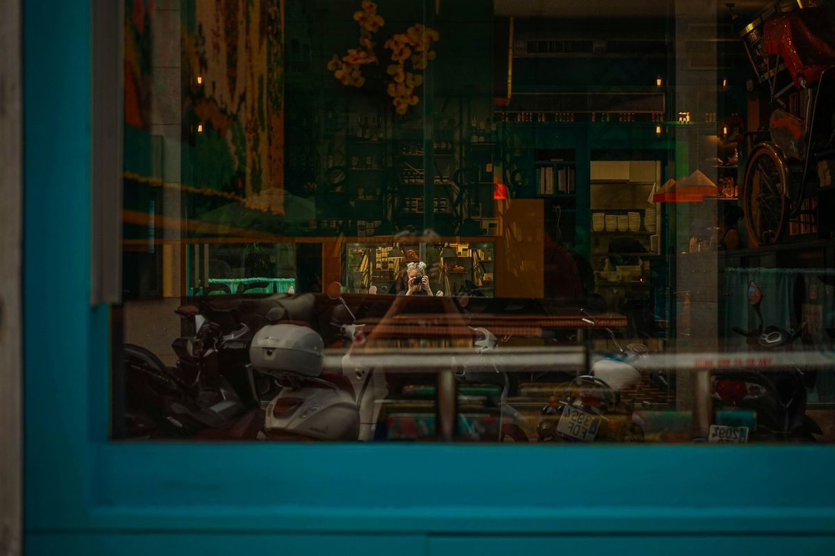 Taller de fotograf\u00eda: hacer fotos art\u00edsticas con reflejos