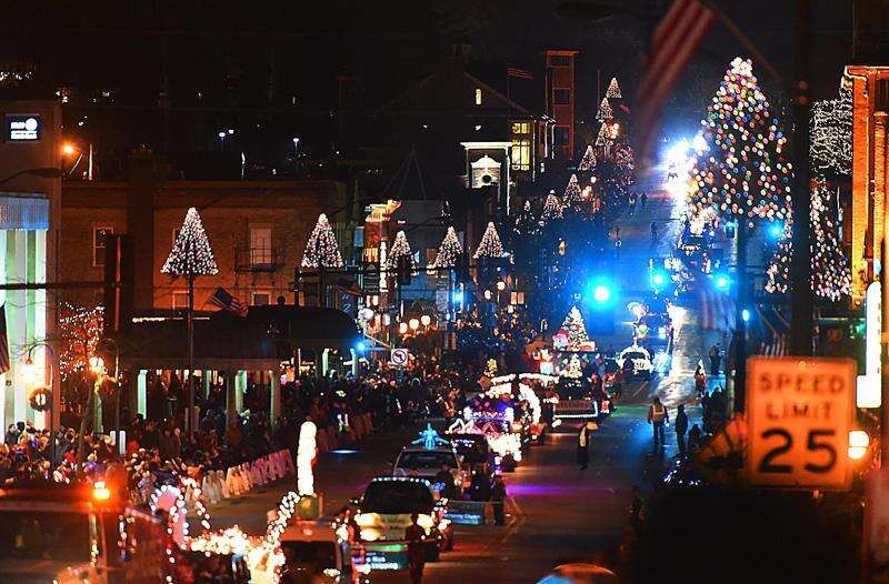 St. Charles, IL Electric Christmas Parade